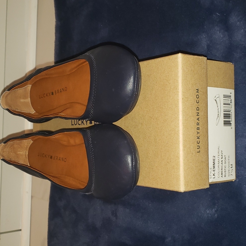 Navy Lucky Brand leather ballet flats. Size 7.5.